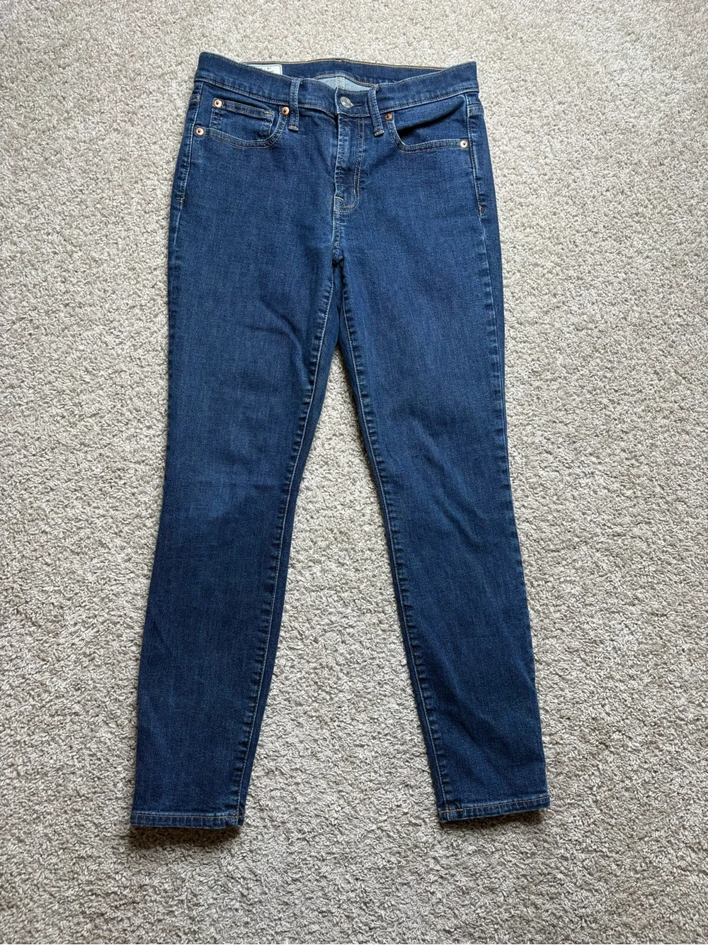 GAP True Skinny Mid Rise Jeans - Picture 2 of 5
